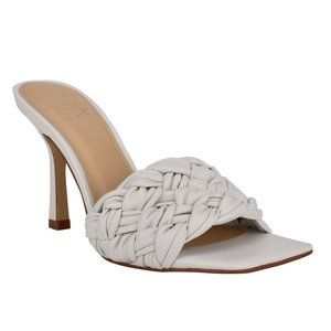 NIB New Marc Fisher White Draya Sandals Size 7.5